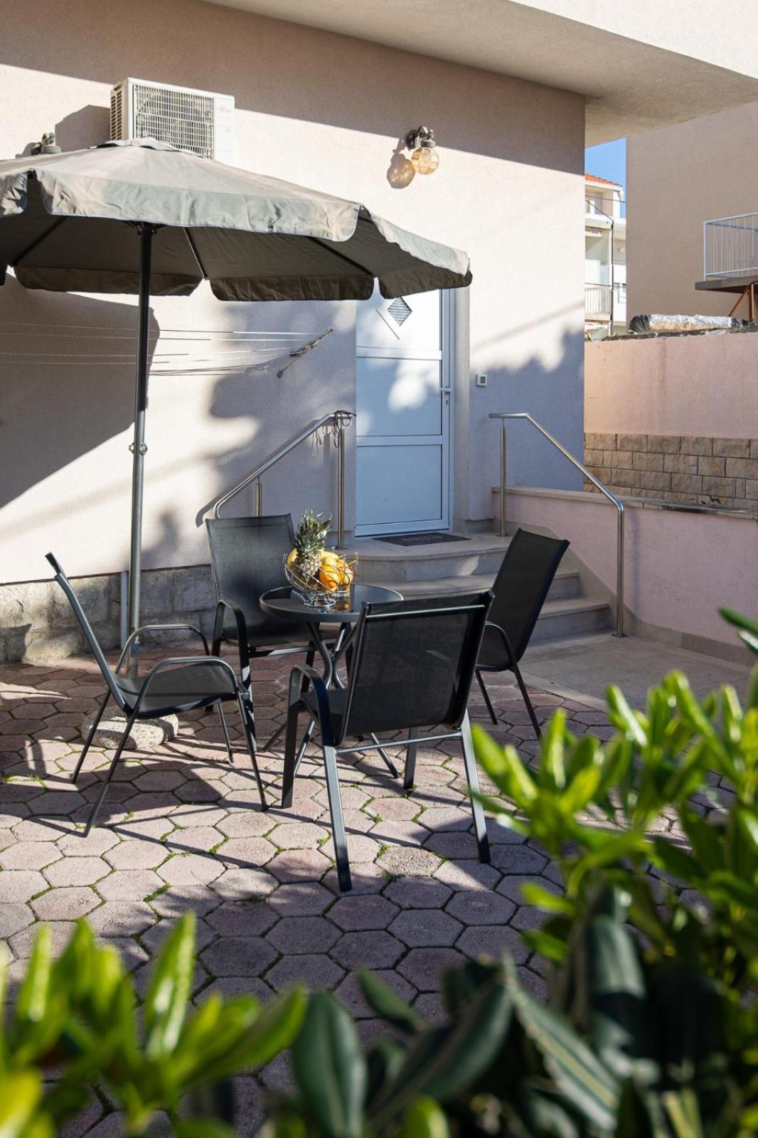 Apartment Neva سبليت المظهر الخارجي الصورة